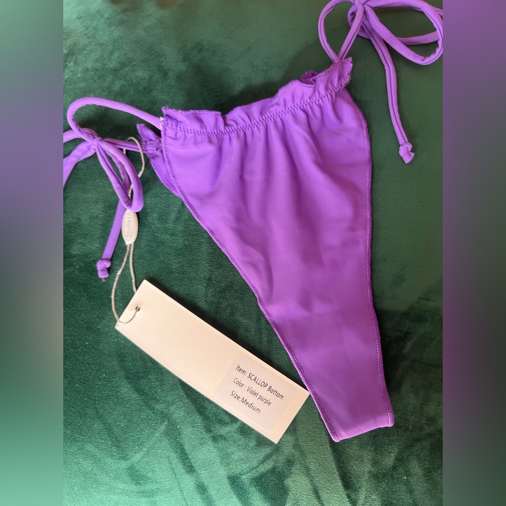 Boutine LA medium bottoms